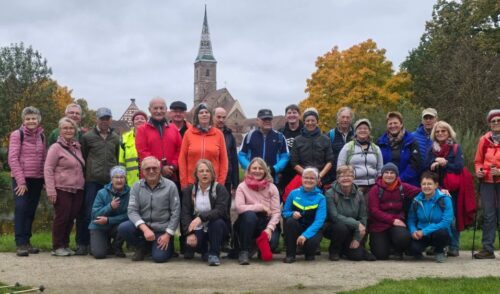 Artikelbild zu Artikel Wanderung mit dem DAV Nördlingen: Stadtmauer – Liebfrauenmünster Runde von Wolframs-Eschenbach am 12.10.2025