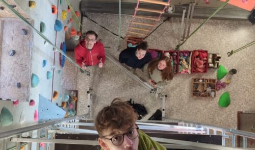 Artikelbild zu Artikel Umschrauben im Kletterturm